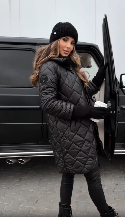 Monika | Elegancka pikowana kurtka puchowa z kapturem