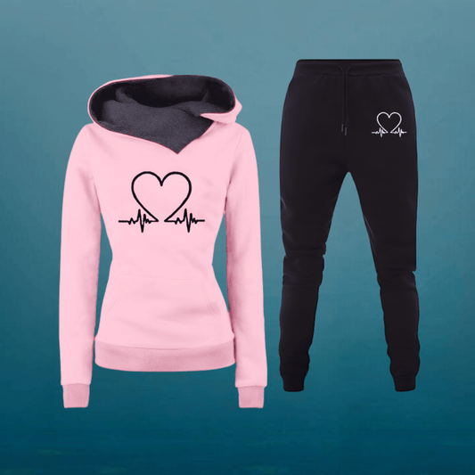 LOVE | Wygodny i pełen miłości dres