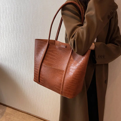 BETINA | Torebka na ramię z krokodylej skóry