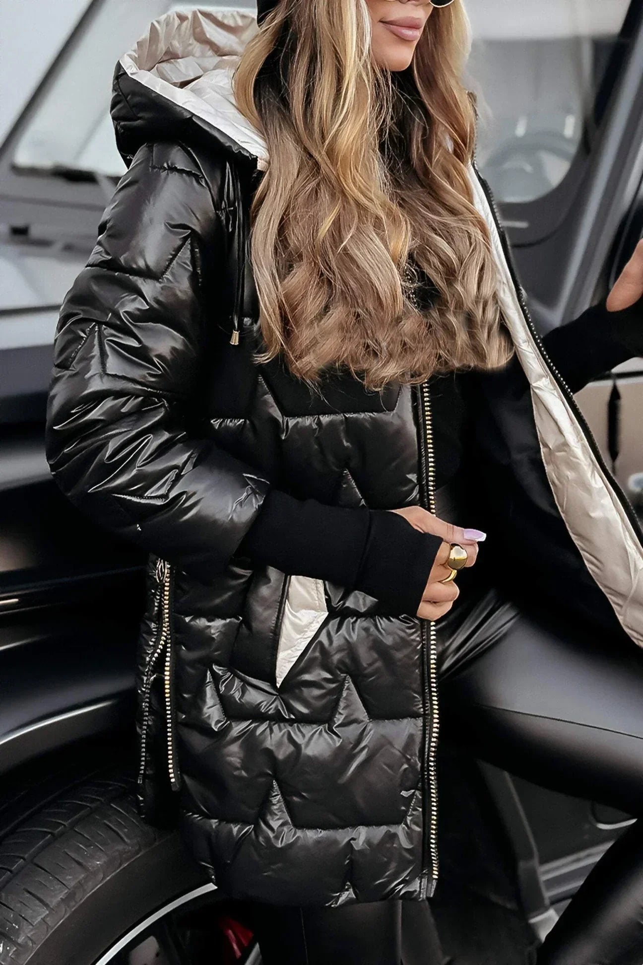 ASTRID | Elegancka zimowa kurtka z kapturem i podszewką